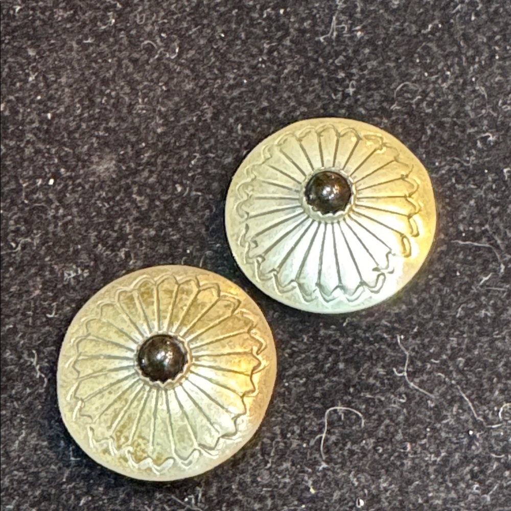 Button Cover western set of 2 silver tone 3 D 🐈‍⬛